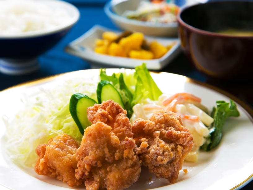 【無料夕食】「ご飯&味噌汁&メイン&香の物」が付いて無料!! 【無料夕食】「ご飯&味噌汁&メイン&香の物」が付いて無料!!