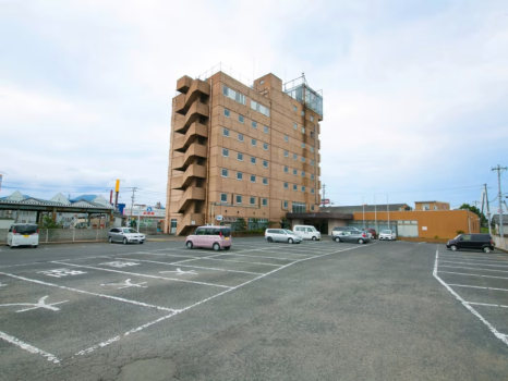 【当館駐車場】「大型車」＆「ハイルーフ」など全て予約不要！無料でご利用いただけます