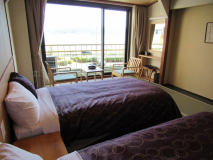 湖側和らぎツイン客室