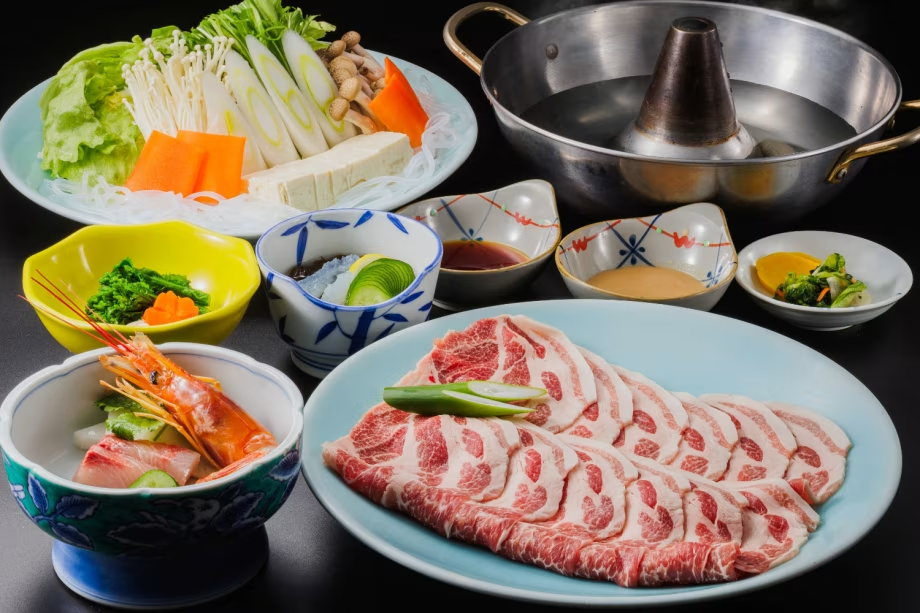 【米の娘ぶたしゃぶしゃぶ膳】豚肉品評会で日本一にも輝いた「米の娘ぶた」をヘルシーなしゃぶしゃぶで 【米の娘ぶたしゃぶしゃぶ膳】豚肉品評会で日本一にも輝いた「米の娘ぶた」をヘルシーなしゃぶしゃぶで