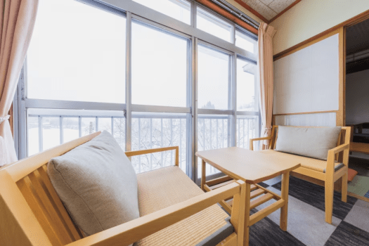 【Japanese-style Room (8 Tatami Mats)】For 2 guests or groups / With toilet / Non-smoking