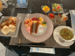 朝は朝日の見えるダイニングレストランで料理長自慢の朝食をお楽しみください
セットメニューのメインはお好みに合わせて選べるプレートです
ご注文いただいてから調理し、出来立てをご提供いたします