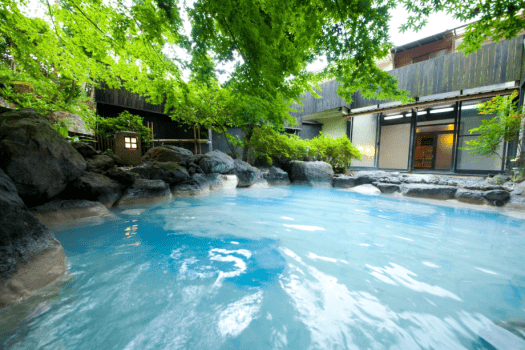 【泰葉自慢の青湯】露天風呂
