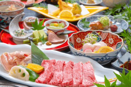 【夕食一例】豊後鶏とおおいた和牛、大分の恵みを一皿に