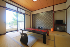 【母屋】2階和室8畳(一例)