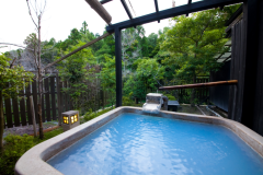 【離れ】12畳和室の露天風呂