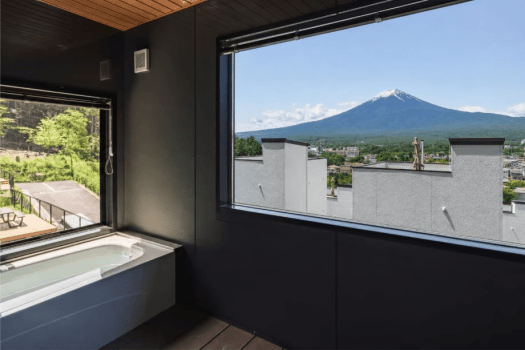 【結/MUSUBI/富士山ビュー/一棟貸】バルコニーヴィラ