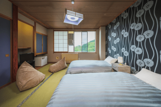 【Club Room】Japanese-style room with bed, 8 tatami mats (21 m&sup2;), private toilet / Non-smoking