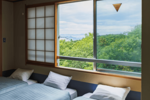 【Corner Club Triple】Japanese-style bed, 30㎡, with bath and toilet / Non-smoking