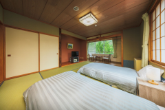 【倶楽部ルーム】和室ベッド10畳　30㎡　バス・トイレ付／禁煙