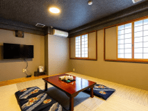 【和室10畳】2024年リニューアル、シンプルで快適な和室です。