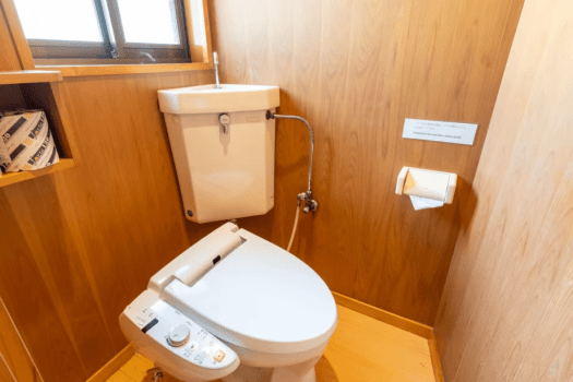 Japanese-style 10 tatami mats with bath and toilet