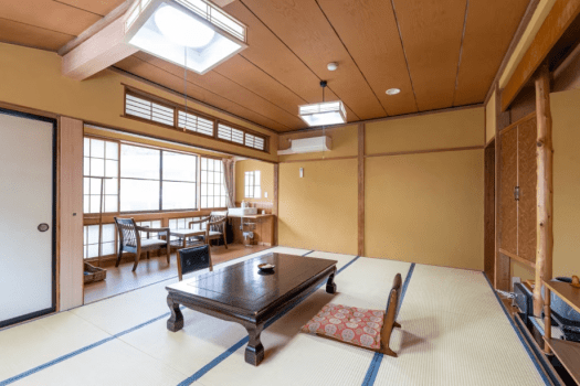 Japanese-style room 12 tatami mats with toilet