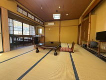 12 tatami Japanese-style room with toilet 12 tatami Japanese-style room with toilet