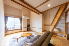 Japanese-Western style room with loft