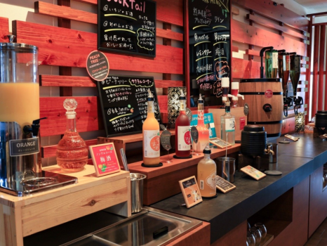 【夕食バイキング】ドリンクコーナー　生ビールやハイボール、九州の焼酎など各種取り揃えております。
