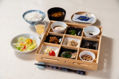 *【朝食一例】一日の始まりは、体に優しい和朝食から。砂糖、みりんを使わずお釜で炊いております