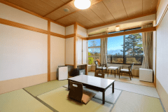 *【LAKE＆FORESTview湖畔側/和室8畳】当館の最上階に位置する、広縁付きのお部屋