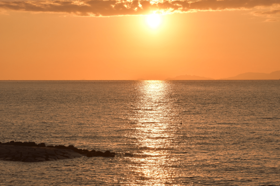 【公式限定15％割引き】淡路島の海と夕日に包まれる絶景プライベートヴィラ。