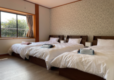 洋室トリプルルーム。