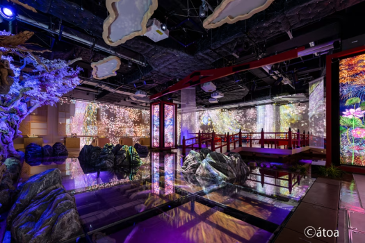 アクアリウムとアートが融合した新感覚の都市型水族館(アトア提供)