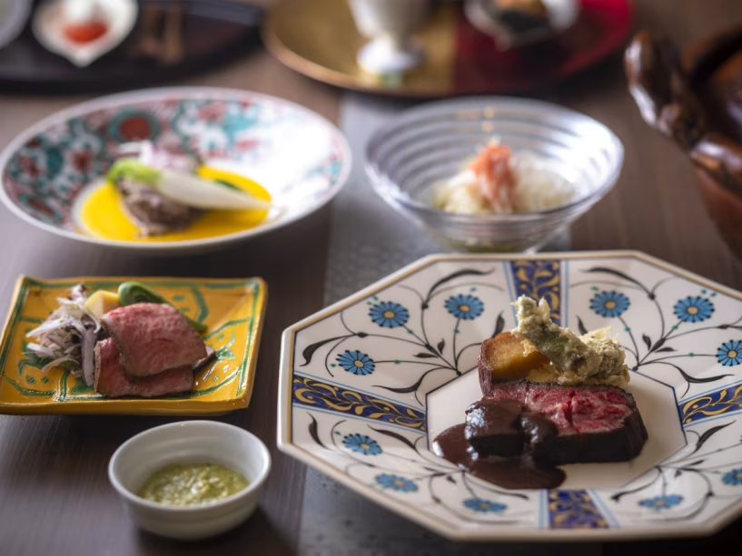 ■ご夕食イメージ■
丁寧に仕立てられたひと皿ひと皿が、夜の食卓をやさしく彩ります。