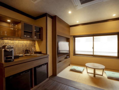 [203 HOTEI] A relaxing tatami space can accommodate up to 4 people with a futon laid out.