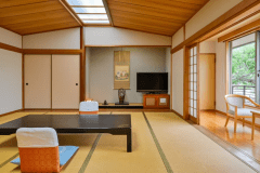 【離れ】川側-桜- 15畳和室 ～温泉内風呂付客室～