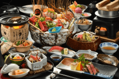 最高級「大間産本鮪」と「鮑の踊り焼」特別会席＋青森県産牛ステーキ　※刺身の盛合は2名様分