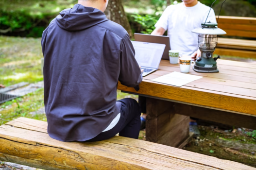 【連泊限定】ラウンジ利用OK｜朝は焼き立てパン＋ドリップコーヒー＋ウインナー&夜は和牛BBQ&昼は安愚楽牧場黒毛和牛カレー付き！