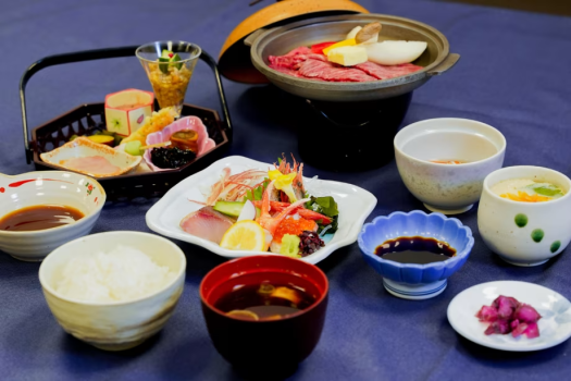 広島の銘柄牛「峠下牛ロース陶板焼き」と旬の味覚を楽しむプラン