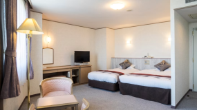 ツインベッドルーム（昼）