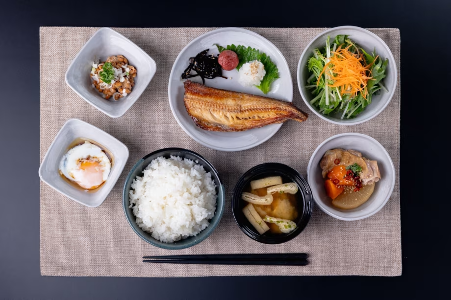 栄養バランスの取れた和食膳の朝食 栄養バランスの取れた和食膳の朝食