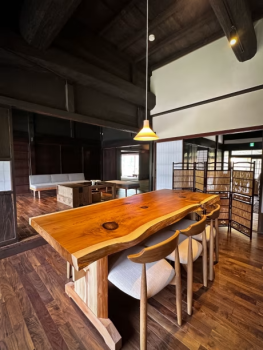 [Breakfast included]Special Japanese-style set meals or bento boxes.