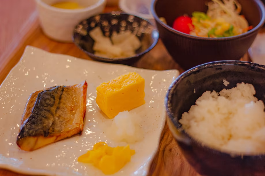 朝食（仕入れの状況などにより 内容は異なります）