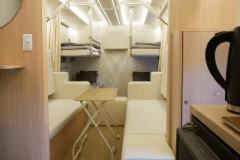 トレーラー特大 ピリナ（１棟貸し・最大８名）