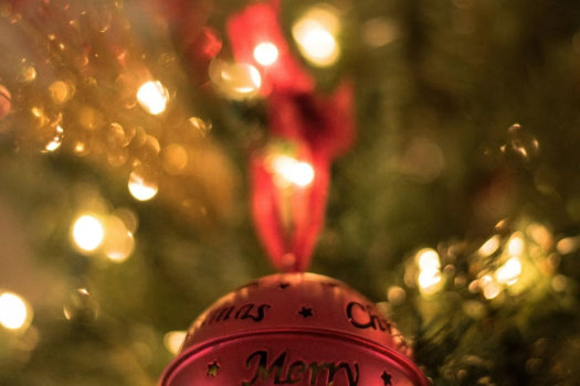 煌めくライトに彩られたクリスマスツリーが、大切な方との特別な夜を彩ります。