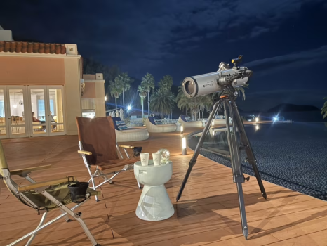 【インクルーシブサービス：星空観測 21:00～22:00】星空案内人が、瀬戸内の夜空をご案内。望遠鏡をのぞけば、そこは幻想的な星の世界。海風に包まれた静かな夜をご体験いただけます。※天候により中止になる場合があります