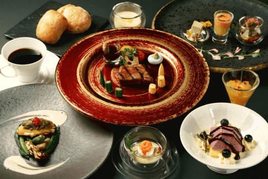 【マリッサリゾート】ご夕食イメージ｜至高のフレンチフルコースで少し贅沢に。