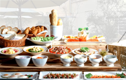 <朝食イメージ>瀬戸内海の絶景を眺めながら楽しむ、35品以上の朝食ブッフェ
周防大島みかんの「みかんカレー」、希少銘牛の「高森牛カレー」、具材を自由に選べる「あなただけのサンドウィッチ」など、マリッサリゾートの朝を心ゆくまでお愉しみください <朝食イメージ>瀬戸内海の絶景を眺めながら楽しむ、35品以上の朝食ブッフェ
周防大島みかんの「みかんカレー」、希少銘牛の「高森牛カレー」、具材を自由に選べる「あなただけのサンドウィッチ」など、マリッサリゾートの朝を心ゆくまでお愉しみください