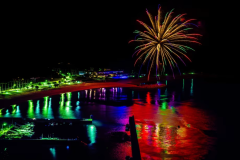 【12月31日限定／新年カウントダウン花火】ゆく年に感謝を込めて、来る年に願いを込めて——108発の花火が夜空に咲く、特別な年越しの瞬間を。