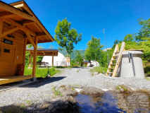 ・【G3】ドームの近くには池があります。