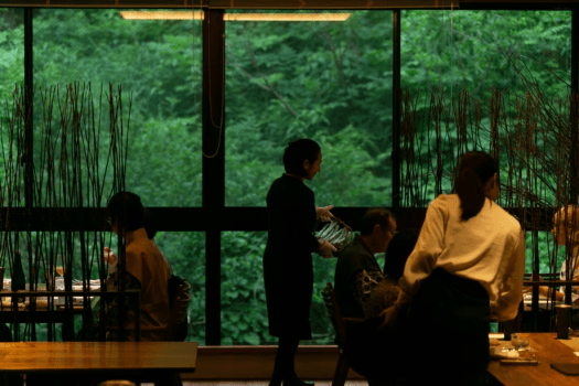 【4/4 一夜限定】SAKE HUNDRED &times; 酒の宿 玉城屋【ブランドオーナー生駒氏の解説とともに】