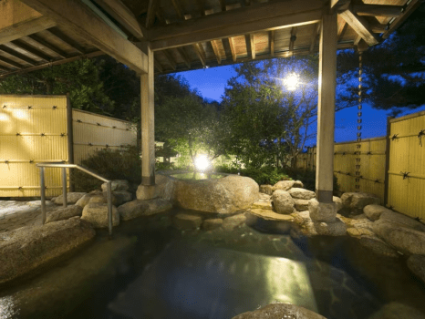 四季折々の景色を感じられる露天風呂