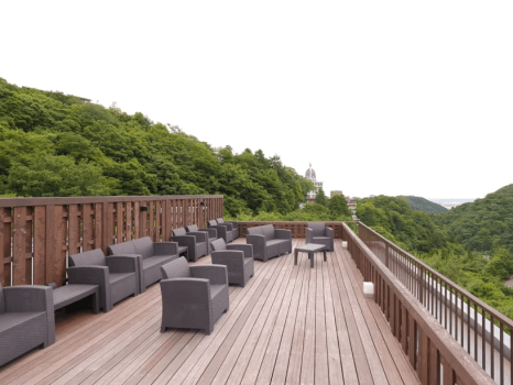 ご宿泊の方は誰でも楽しめる！御在所岳を望む展望テラス「antelope」