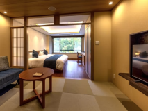 Japanese/Western-style room w/massage chair
