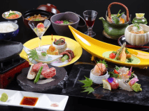 【三重極上食材】地元松阪牛のミニステーキ&伊勢海老ぷりっぷりプランD