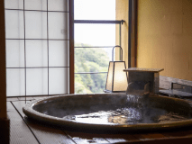 温泉半露天風呂付特別室／10畳＋ベッド(45平米)冷蔵庫フリー