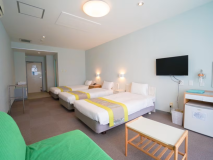 ＜プールサイド＞スタンダードトリプルルーム