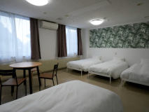 【禁煙】グループルーム（共用バス・トイレ）